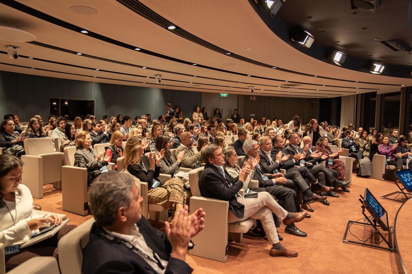 Jovens em evento da JAAP